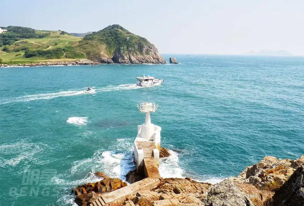 【自然風光】東龍島、東龍石刻、鯉魚門海鮮街、捷流定翼公園、啟德郵輪碼頭、海鮮餐 一天團 (小型悠閒團)