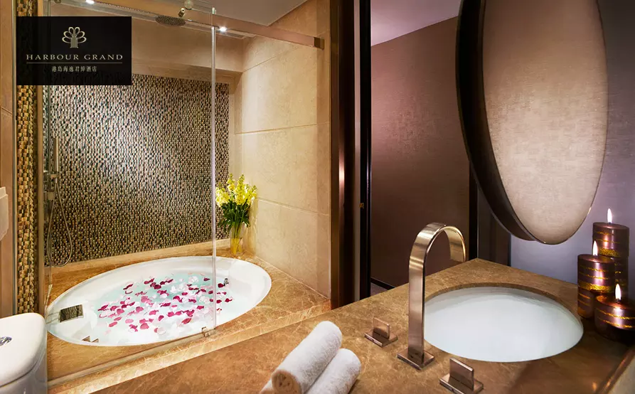 尊貴海景客房 Premier Harbour View Room