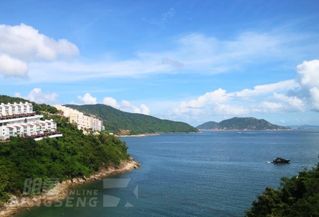 【本地遊】 Big Bus 大巴士 Chill遊香港島（乘搭舢舨船遊覽香港仔，連西式午餐)