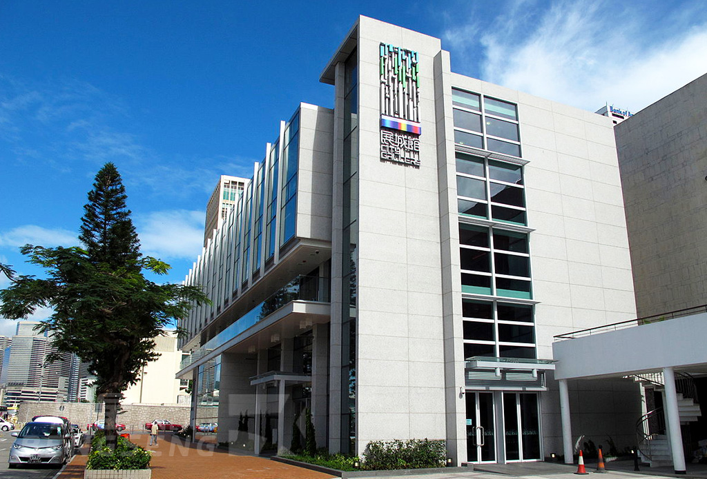 【導賞團】香港杜莎夫人蠟像館、山頂廣場、美味櫥棧頭抽店、展城館 一天遊 (包團)